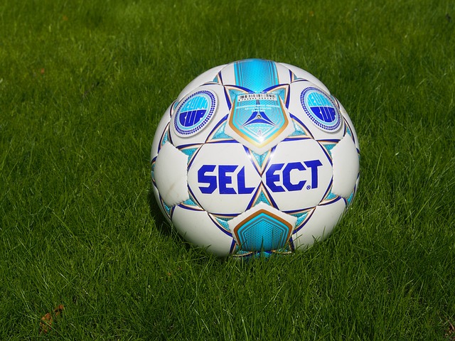 赛场上屡屡 赛场上屡屡